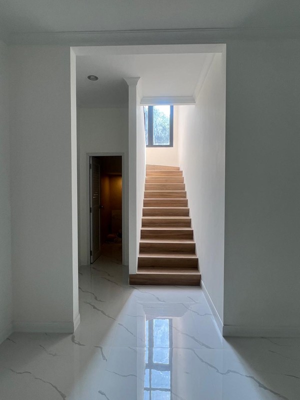 Rumah Renovasi Lokasi Bagus Caribbean island Delatinos BSD city 