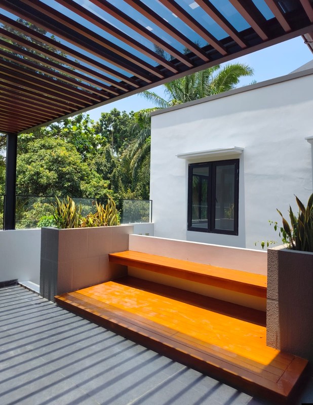 Rumah Renovasi Area Premium Di Bouelevar  Puspita Loka BSD city 