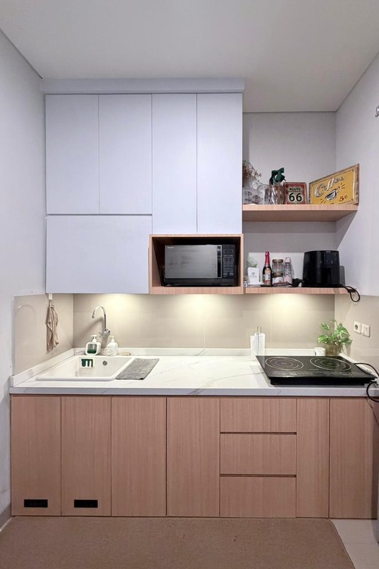 Jual Murah! Rumah 2 Lantai Graha Raya - 3 KT, Full Fitur, Siap Huni, Harga Nego!