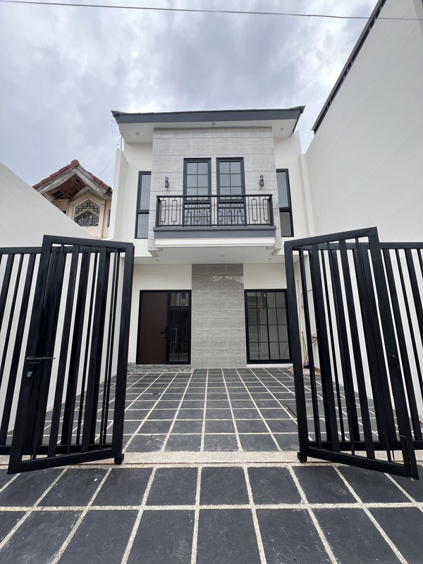 DIJUAL RUMAH BARU GRESS PANTAI MENTARI SURABAYA TIMUR