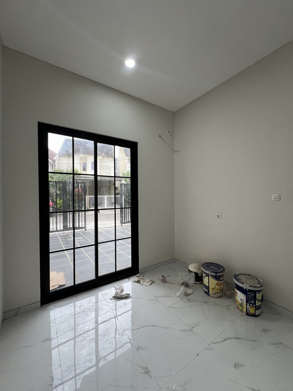 DIJUAL RUMAH BARU GRESS PANTAI MENTARI SURABAYA TIMUR