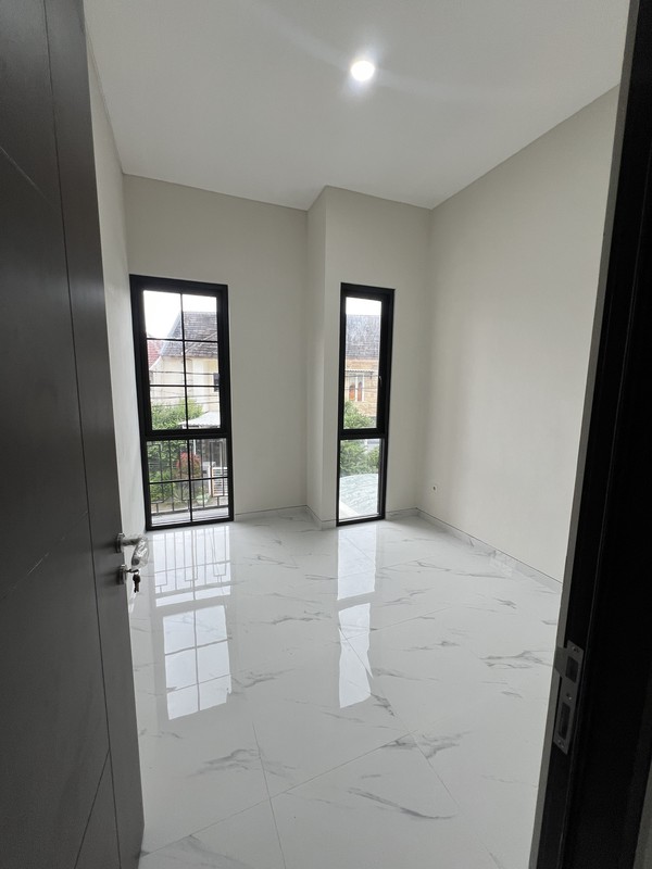 DIJUAL RUMAH BARU GRESS PANTAI MENTARI SURABAYA TIMUR