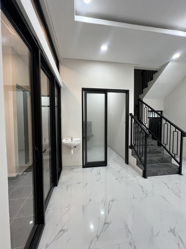 DIJUAL RUMAH BARU GRESS PANTAI MENTARI SURABAYA TIMUR