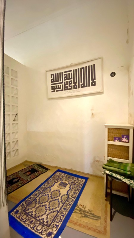 Rumah sewa strategis cocom untuk Coffe Shop dan office di Senayan Bintaro 