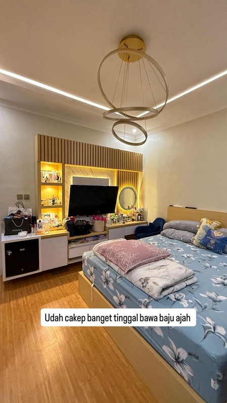 Rumah 3 Lantai Semi Furnished - Pisangan Timur Dekat Rs Persahabatan