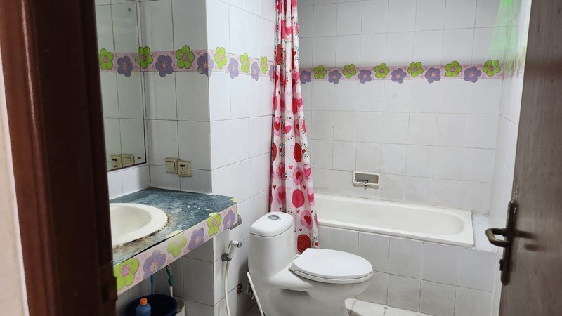 Disewakan Apartemen di Area Komersial yg Strategis di TB Simatupang, Jakarta Selatan