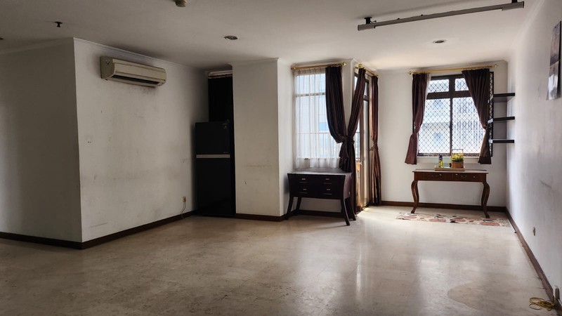 Dijual Apartemen di Area Komersial yg Strategis di TB Simatupang, Jakarta Selatan