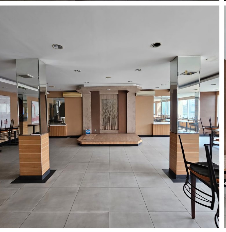 Dijual Ruko Gandeng 3 ,Daerah Komersial Di Kebon Jeruk Jakarta  Barat   