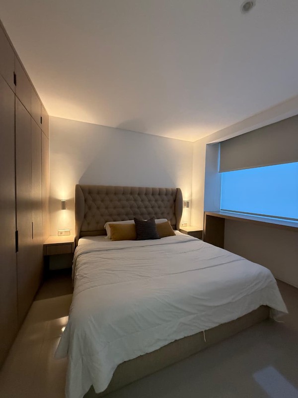 1 Milyaran Dijual Rumah Baru Modern Desain INTERIOR Japandi Desain  2 Lantai Citraland Northwest Central Surabaya Barat, Full Renov penataan Modern Desain Skylight, Japandi New interior Furnished ,Mat