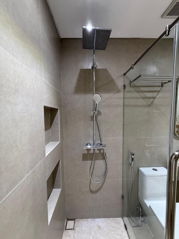 1 Milyaran Dijual Rumah Baru Modern Desain INTERIOR Japandi Desain  2 Lantai Citraland Northwest Central Surabaya Barat, Full Renov penataan Modern Desain Skylight, Japandi New interior Furnished ,Mat