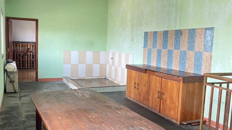 Rumah 3 Lantai 5 Kamar Tidur Dijual di Pengadegan Pancoran Jaksel 