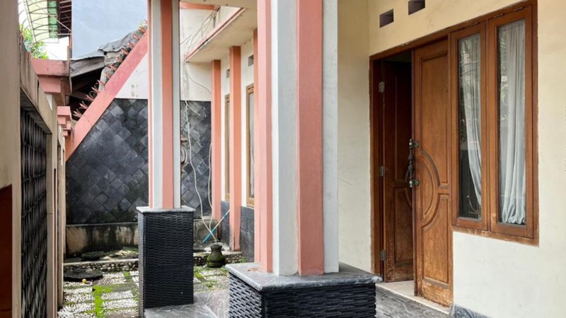 Rumah 3 Lantai 5 Kamar Tidur Dijual di Pengadegan Pancoran Jaksel 