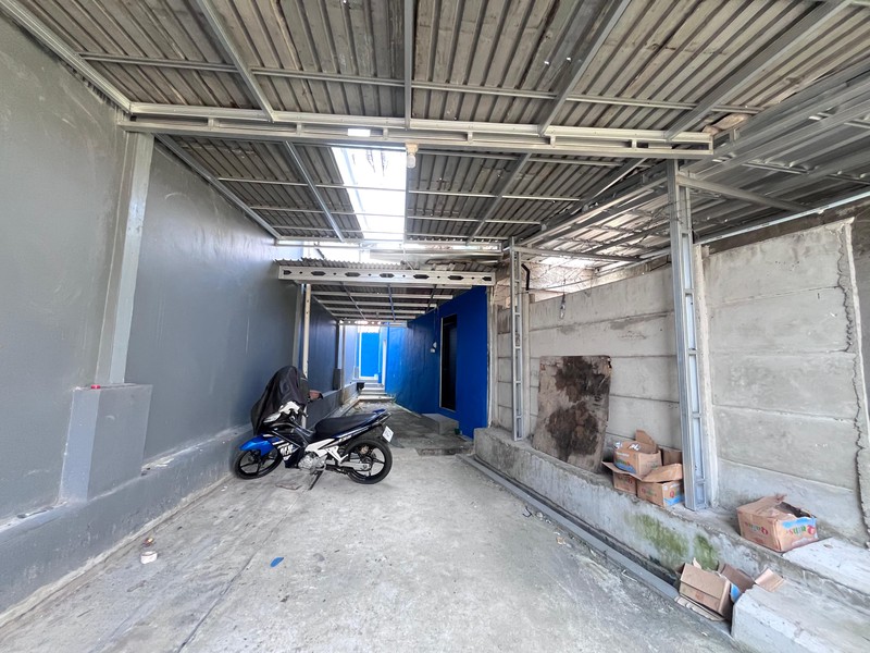 Gudang baru siap operasional, bisa masuk tronton 40 ft di pinggir jalan raya Tole Iskandar Depok Jawa Barat