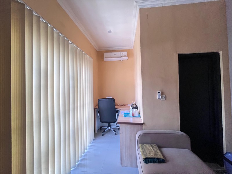 Gudang baru siap operasional, bisa masuk tronton 40 ft di pinggir jalan raya Tole Iskandar Depok Jawa Barat