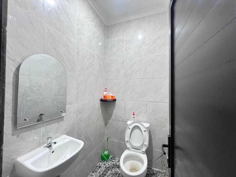 Gudang baru siap operasional, bisa masuk tronton 40 ft di pinggir jalan raya Tole Iskandar Depok Jawa Barat