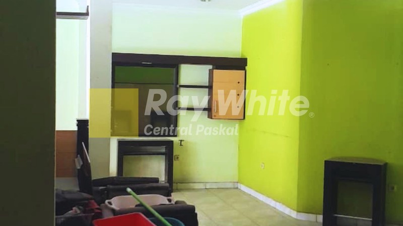 Rumah Untuk Usaha Eks Salon di Sumber Sari Kota Bandung
