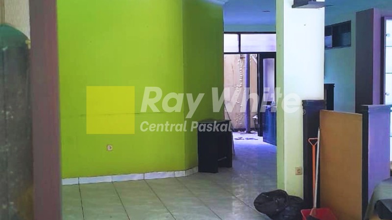 Rumah Untuk Usaha Eks Salon di Sumber Sari Kota Bandung