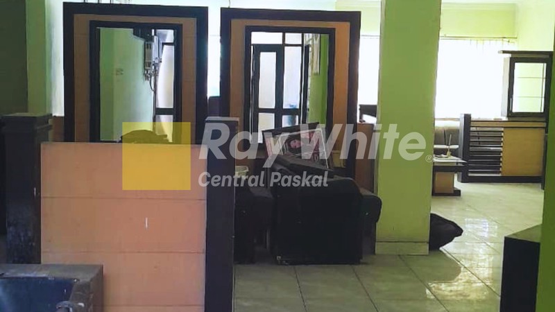 Rumah Untuk Usaha Eks Salon di Sumber Sari Kota Bandung