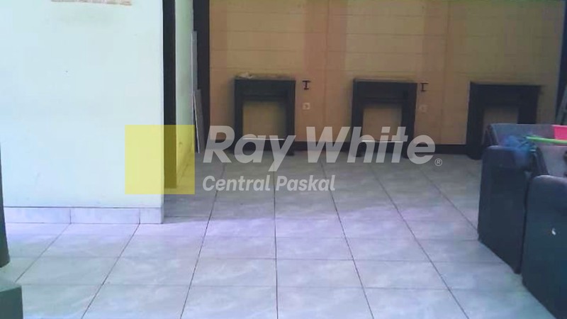 Rumah Untuk Usaha Eks Salon di Sumber Sari Kota Bandung