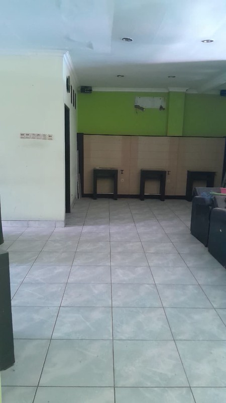 Rumah Untuk Usaha Eks Salon di Sumber Sari Kota Bandung