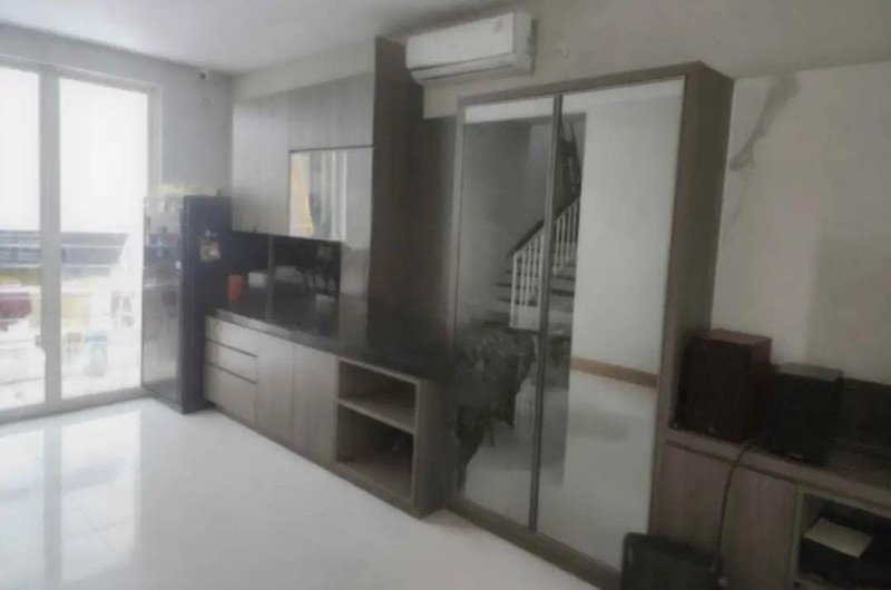 Jual Rumah The Greenlake Citraland Surabaya Barat