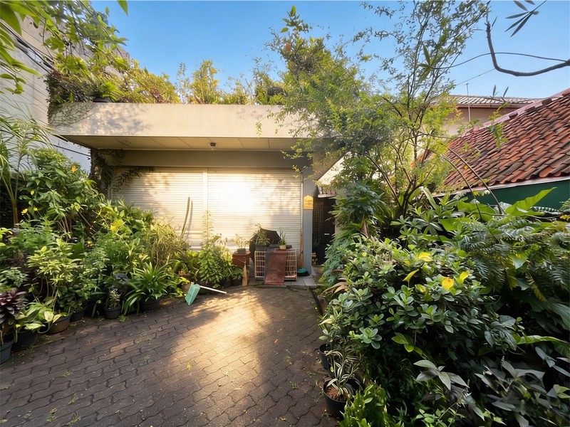 Dijual Rumah di H. Nawi Cocok untuk Bangun Rumah Kost