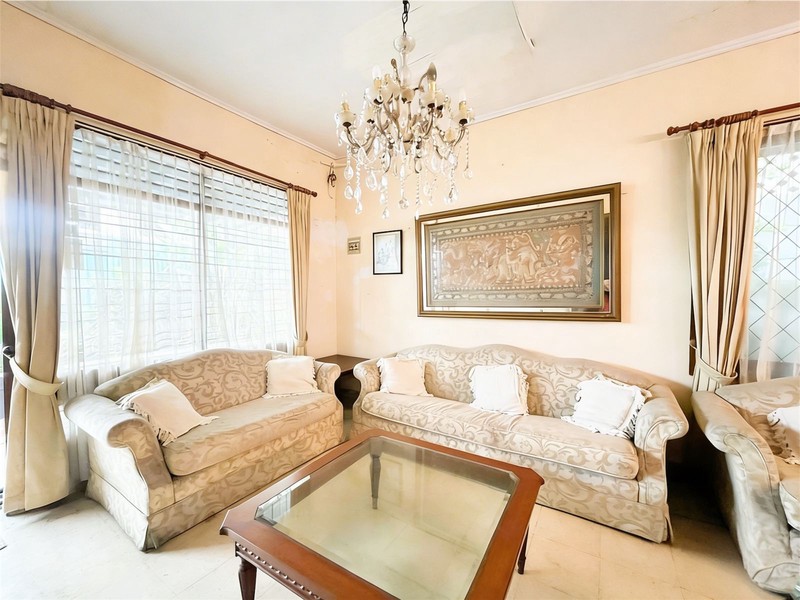 Dijual Rumah di H. Nawi Cocok untuk Bangun Rumah Kost