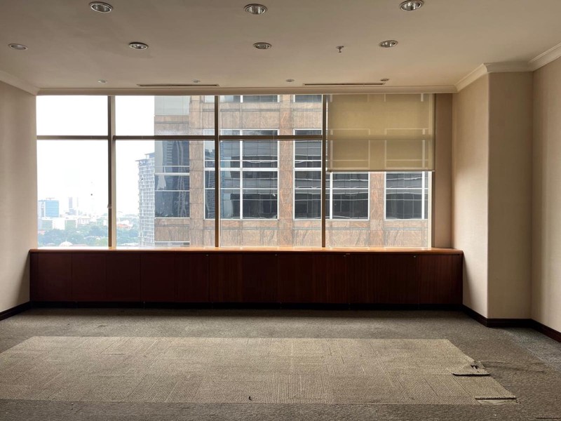 OFFICE SPACE PLAZA ASIA SENAYAN