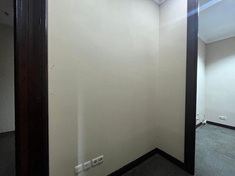 OFFICE SPACE PLAZA ASIA SENAYAN