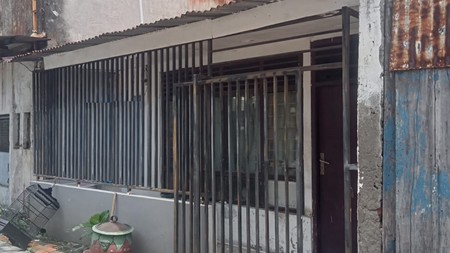 Rumah Dijual Dijalan Praban Kulon Surabaya Pusat