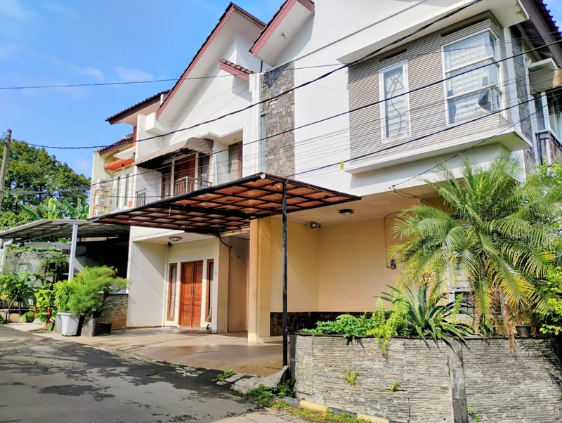 Di Jual Rumah 2 Kavling 
