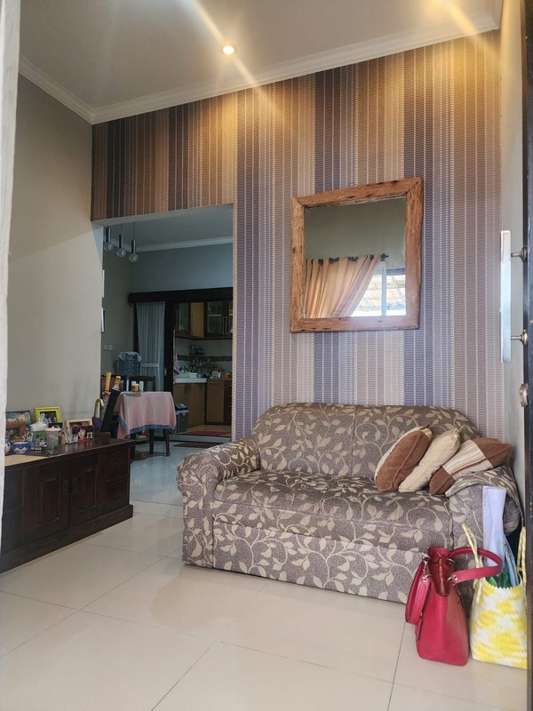 Di jual Rumah Cluster 2 Lantai di Jagakarsa akses strategis, aman, lingkungan hijau asri.