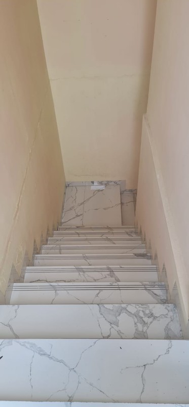 Dijual Gedung Kantor siap pakai 4.5lantai