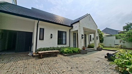 RUMAH DISEWA JALAN DAKSA KEBAYORAN BARU JAKARTA SELATAN