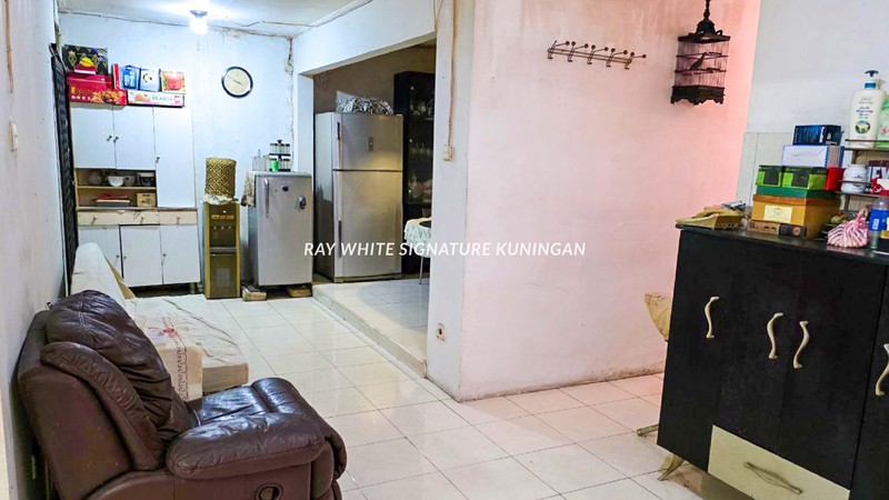 Rumah di Jl Bungur Besar Zona Komersial Cocok Untuk Usaha