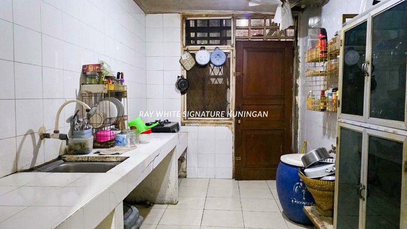 Rumah di Jl Bungur Besar Zona Komersial Cocok Untuk Usaha