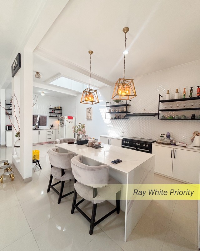 RUMAH MINIMALIS SIAP HUNI FULL FURNISH DI NUSA LOKA BSD, TANGERANG SELATAN