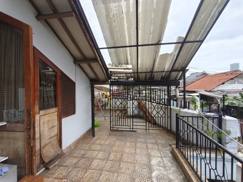 Dijual Rumah Hook di Kemanggisan Jakarta Barat, Dekat Plaza Slipi Jaya