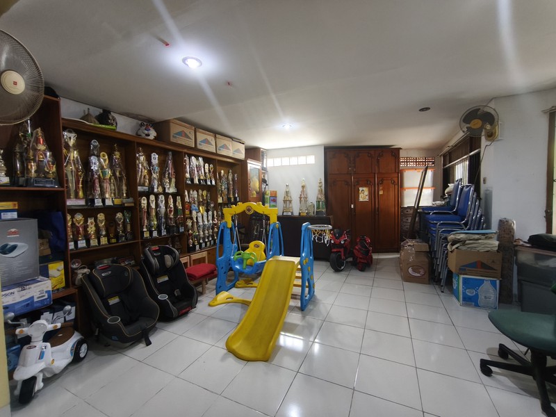 Dijual Rumah Hook di Kemanggisan Jakarta Barat, Dekat Plaza Slipi Jaya