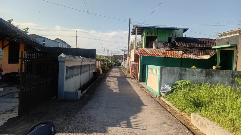 Investasi Strategis Tanah Hook  & Rumah di Jalan Utama Dekat Kampus & Perkantoran, Kramat Slatan, Magelang Utara, Magelang