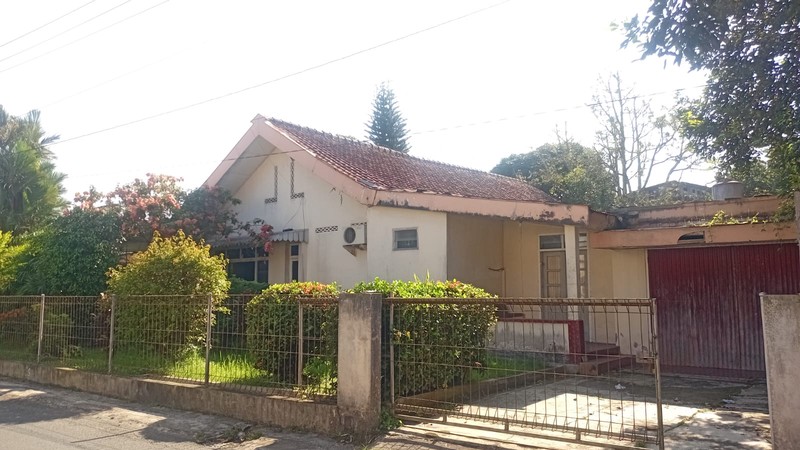 Investasi Strategis Tanah Hook  & Rumah di Jalan Utama Dekat Kampus & Perkantoran, Kramat Slatan, Magelang Utara, Magelang