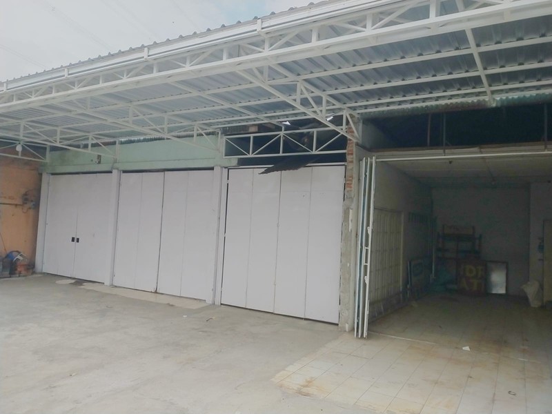 Disewakan Ruang Usaha Strategis di Pinggir Jalan Utama Bantul KM 9 Parkir Luas & Akses Truk Lega, Pendowoharjo, Sewon, Bantul