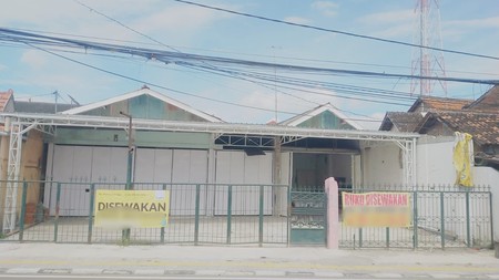 Disewakan Ruang Usaha Strategis di Pinggir Jalan Utama Bantul KM 9 Parkir Luas & Akses Truk Lega, Pendowoharjo, Sewon, Bantul