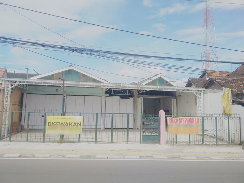 Disewakan Ruang Usaha Strategis di Pinggir Jalan Utama Bantul KM 9 Parkir Luas & Akses Truk Lega, Pendowoharjo, Sewon, Bantul