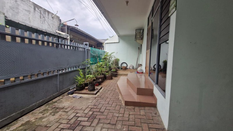 Dijual Rumah Lama Terawat Lokasi Strategis Di Jl. Pulo Kenangan, Grogol Utara, Jakarta Selatan