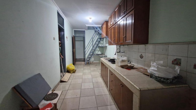 Dijual Rumah Lama Terawat Lokasi Strategis Di Jl. Pulo Kenangan, Grogol Utara, Jakarta Selatan