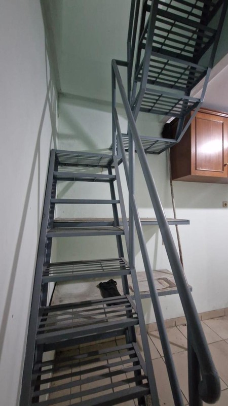 Dijual Rumah Lama Terawat Lokasi Strategis Di Jl. Pulo Kenangan, Grogol Utara, Jakarta Selatan