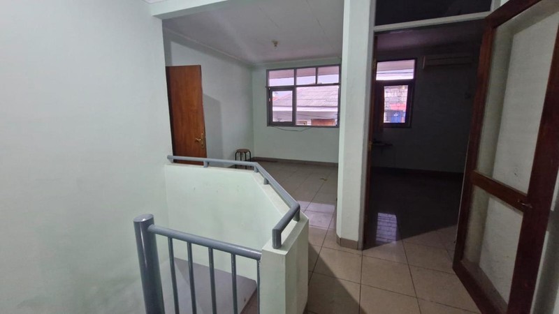 Dijual Rumah Lama Terawat Lokasi Strategis Di Jl. Pulo Kenangan, Grogol Utara, Jakarta Selatan