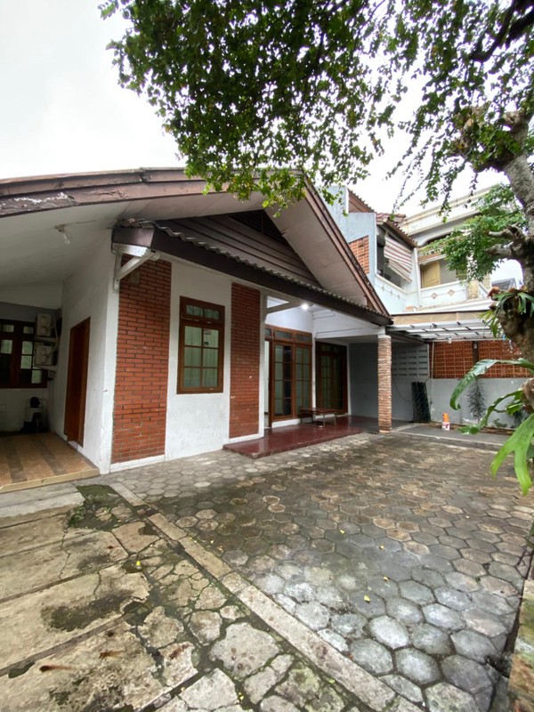 Lebak Bulus Rumah Luas Tanah 257 m2 Harga Nego