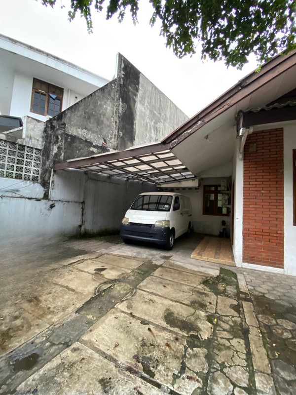 Lebak Bulus Rumah Luas Tanah 257 m2 Harga Nego